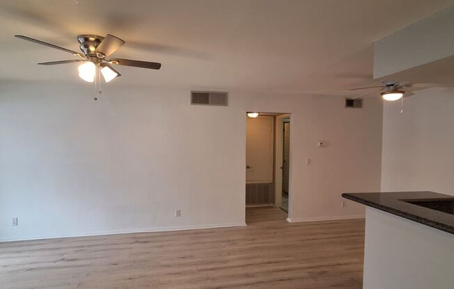 1 bed, 1 bath, $1,075, Unit # #C 28