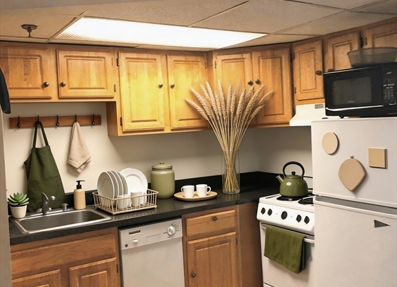 2 beds, 1 bath, 760 sqft, $3,650, Unit 506