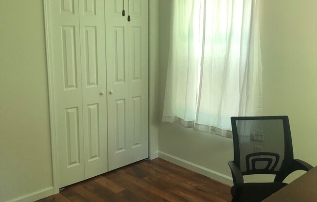 2 beds, 1 bath, $1,700