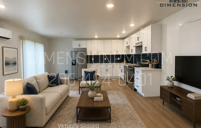 Newer 4 Bedroom Duplex