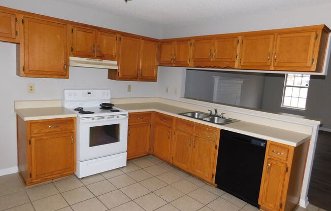 3 beds, 2 baths, $1,495