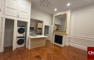 2 Joy St