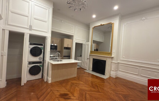2 Joy St