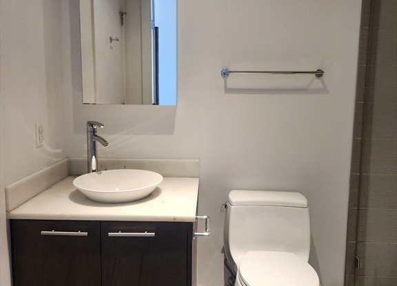Studio, 1 bath, 437 sqft, $3,300, Unit 19D