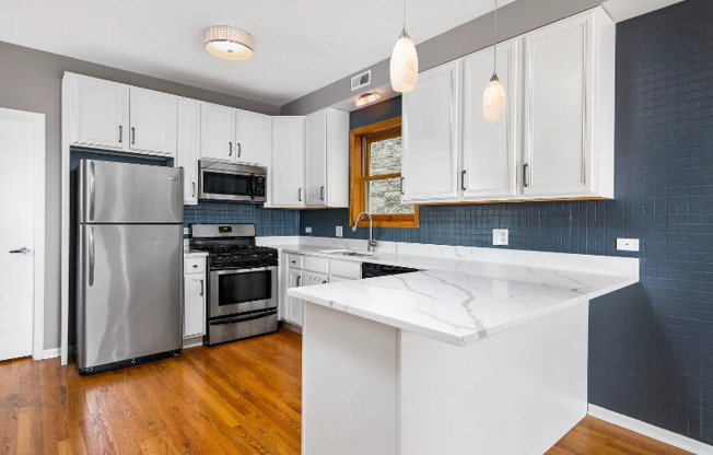 1966 W Diversey Pkwy Apt 2