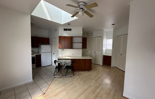 Studio, 1 bath, 432 sqft, $895, Unit 120