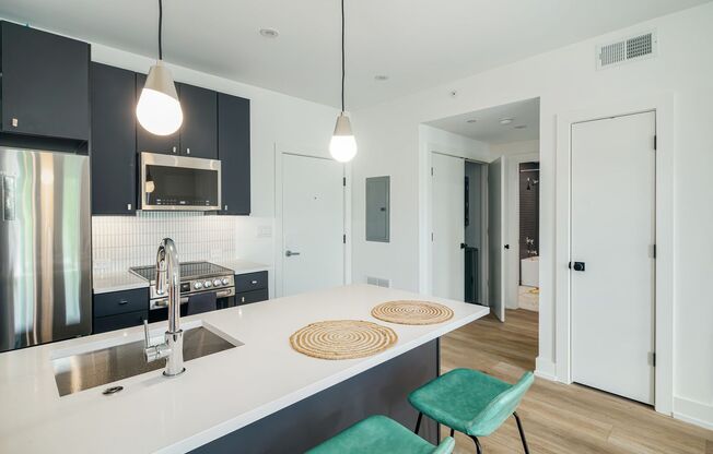 1 bed, 1 bath, 608 sqft, $1,499, Unit Unit 304