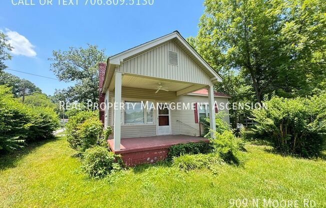 909 N MOORE RD