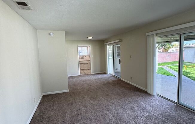 2 Bedroom 2 Bath House centrally located