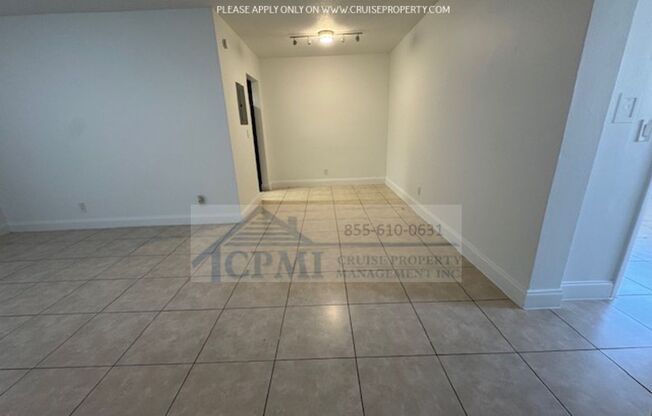 1 bed, 1 bath, 751 sqft, $1,725, Unit 5