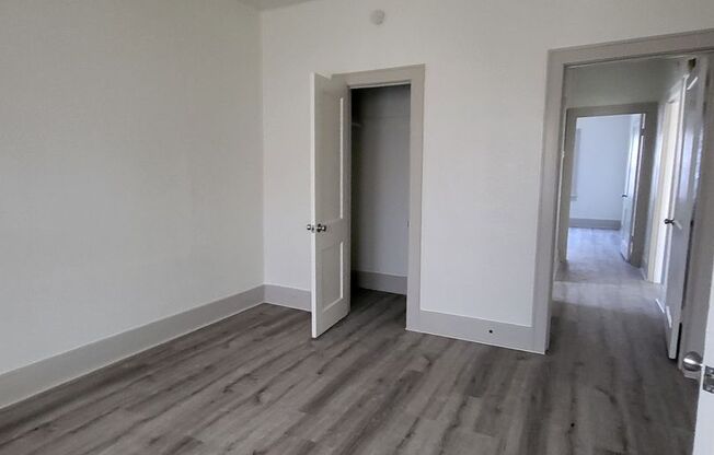 1326 W ELM