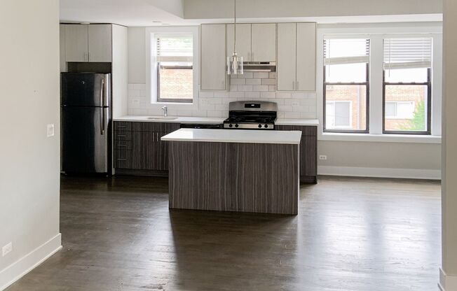 1 bed, 1 bath, 754 sqft, $2,375, Unit 2618-2R