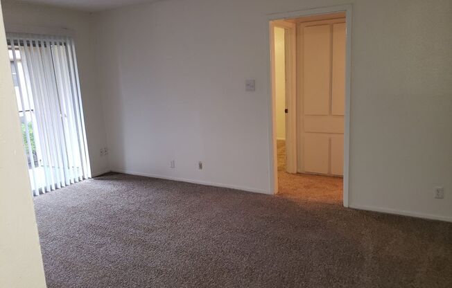 1 bed, 1 bath, 630 sqft, $790, Unit *123