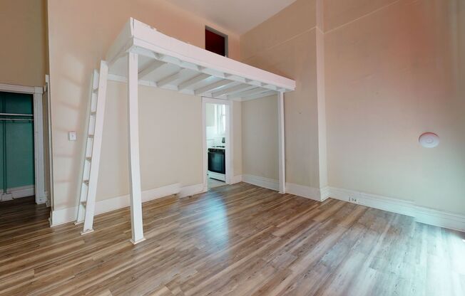 Studio, 1 bath, 500 sqft, $1,200, Unit A