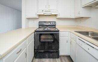 1 bed, 1 bath, 656 sqft, $895, Unit 8