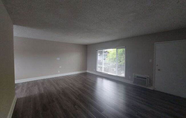 2 beds, 2 baths, $2,395, Unit 14