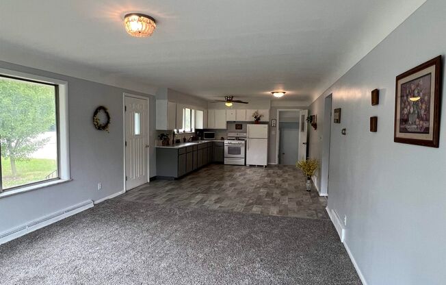 2 beds, 2 baths, $1,295