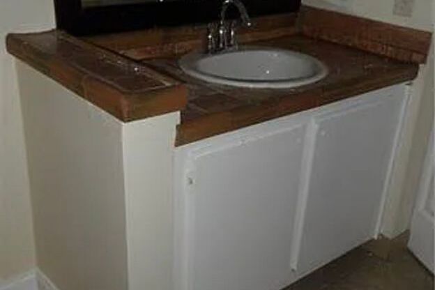 2 beds, 2 baths, $2,100