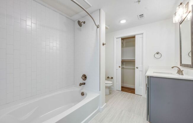 Studio, 1 bath, 534 sqft, $1,300