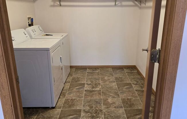 2 beds, 1 bath, 1,050 sqft, $1,269, Unit PL 7303