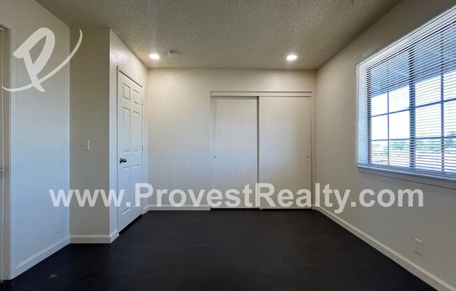 2 beds, 1.5 baths, $1,595