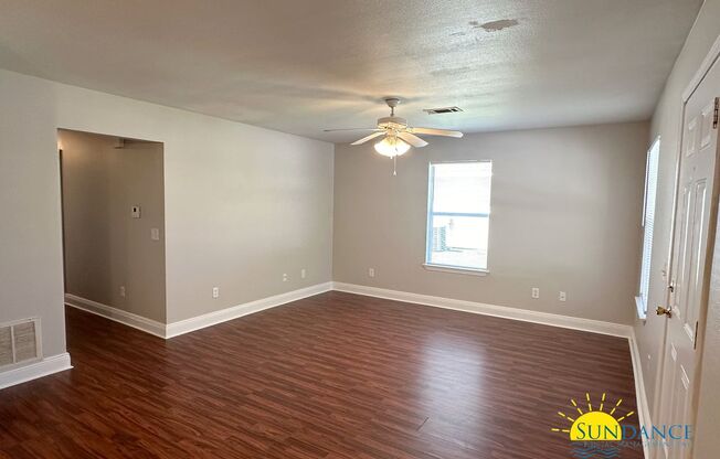 Freshly Painted 3 Bedroom Home in Pensacola!