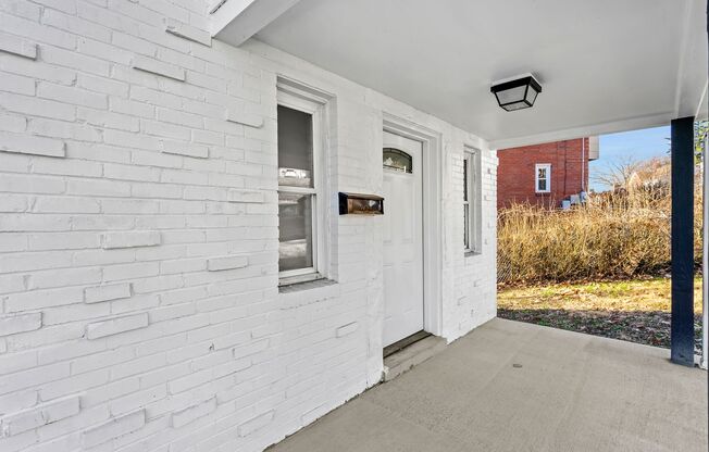 Newly Renovated 3 Bed/2.5 Bath Home - Central AC & Heat - Conveniently Located! Available 6/01!