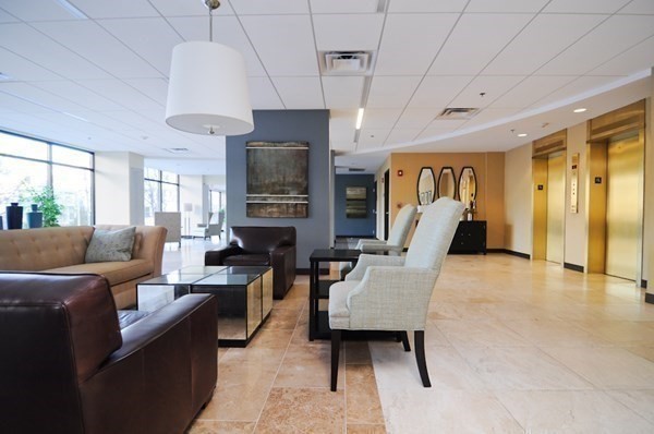 1 bed, 1 bath, 822 sqft, $3,500, Unit 611