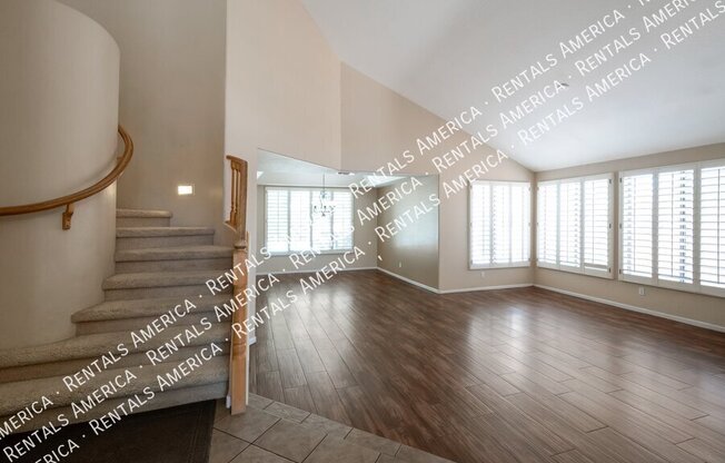 2682 S BEVERLY PL