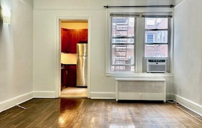 59 11 QUEENS BLVD