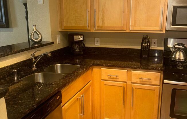 2 beds, 2 baths, $2,195, Unit 213
