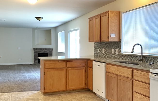 Bright and airy 4 bed!