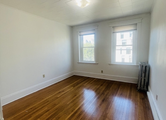 2 beds, 1 bath, 821 sqft, $3,500, Unit 7