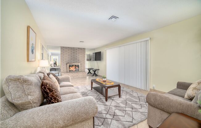 Beautiful single story, furnished 3BR/2BA home!