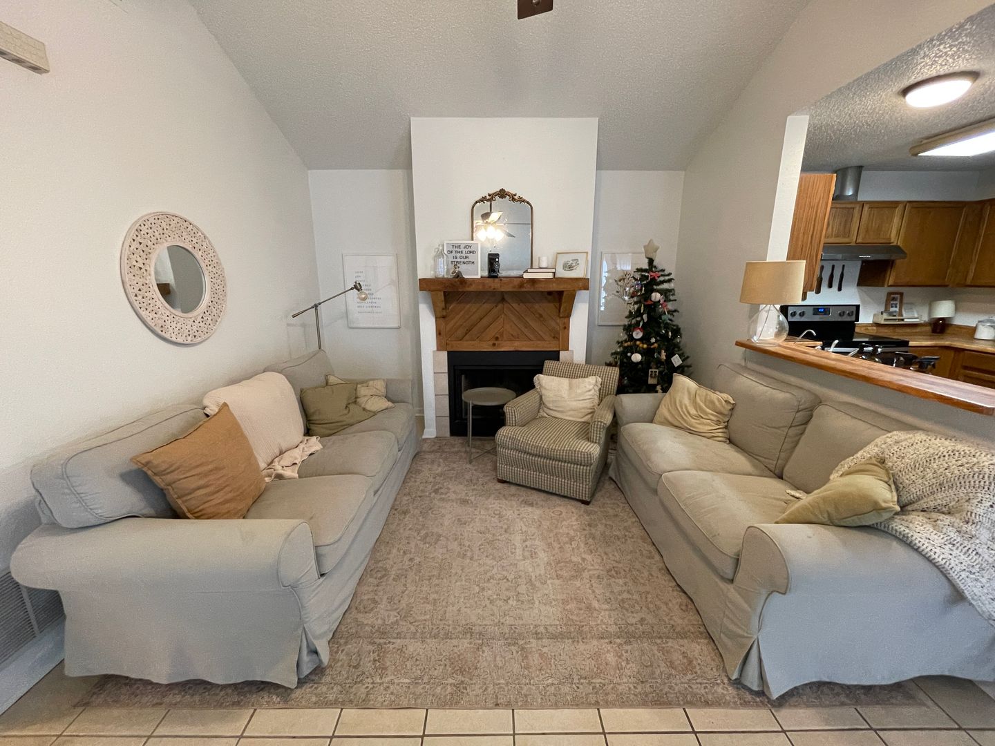 Well Maintained Duplex in Great Location!