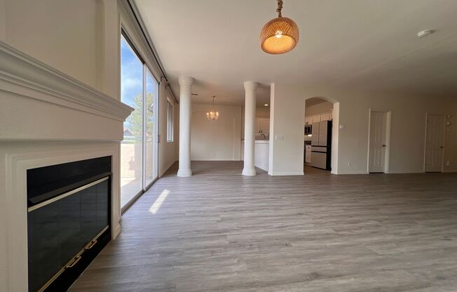 Summerlin Condo - Gated - Community Pool 1 Car Garage