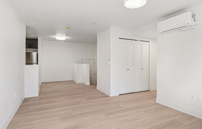 2 beds, 2 baths, $3,595, Unit 212