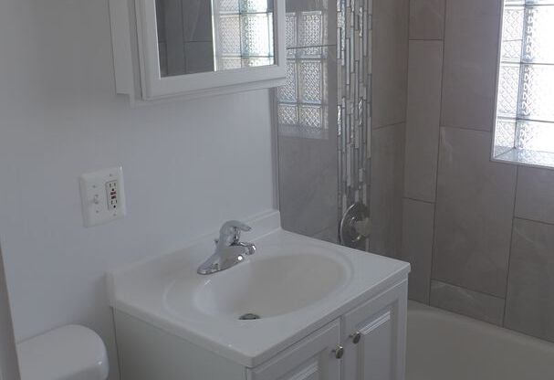 1 bed, 1 bath, 775 sqft, $1,625, Unit 48123B
