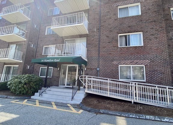 1 bed, 1 bath, 747 sqft, $2,200, Unit 104