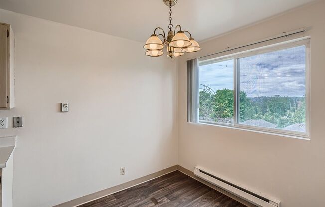 Excellent 1 bed 1 bath at a Convenient Location AND at a Great Price!!!