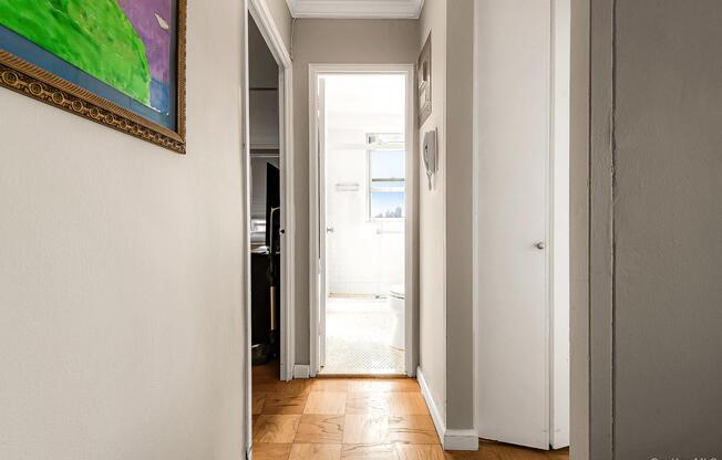 2 beds, 1 bath, 1,000 sqft, $4,250, Unit 11H
