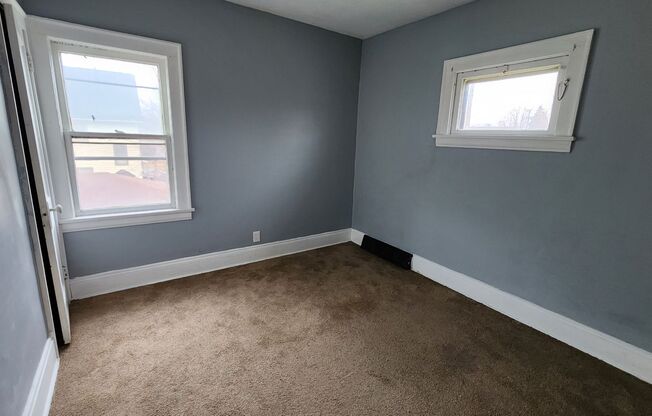 2 beds, 1 bath, $750