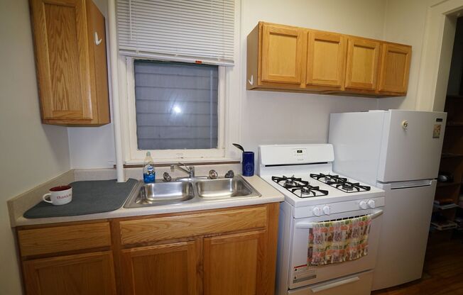 Studio, 1 bath, 550 sqft, $1,025, Unit 2