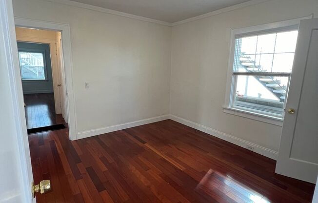 2 beds, 1 bath, $3,800