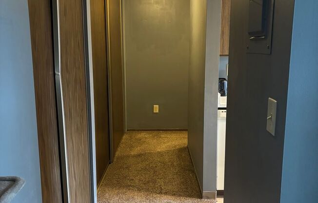 2 beds, 1 bath, $1,200, Unit 201