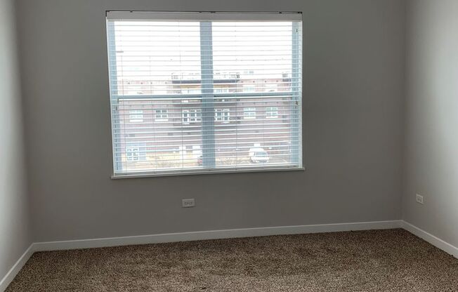 2 beds, 1 bath, 990 sqft, $2,950, Unit 355