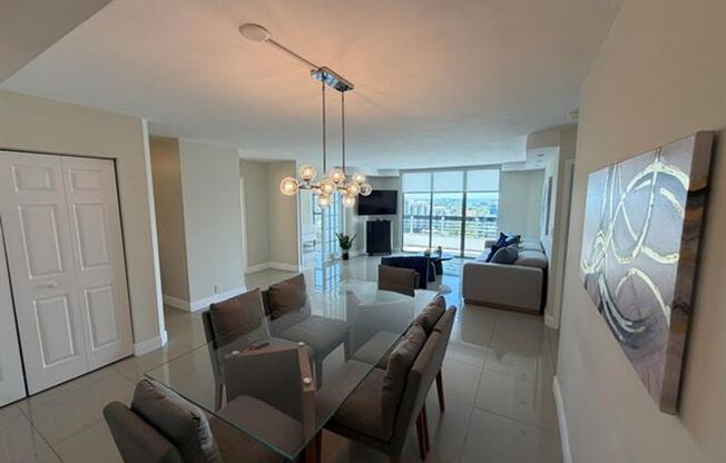 2 beds, 2 baths, $3,500, Unit # 2303