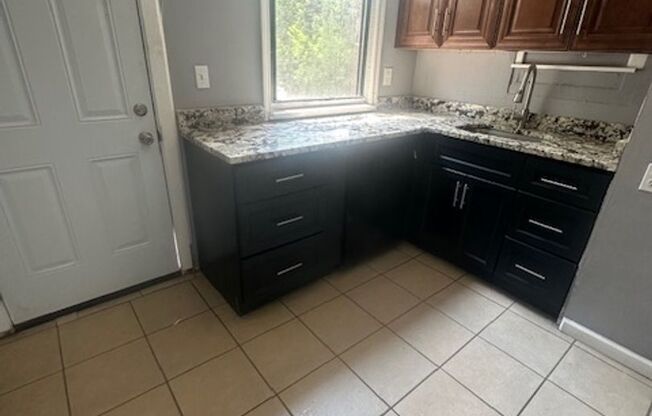 3021 Ashlyn St 1 &amp; 2