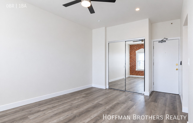 200 S Kenmore Ave