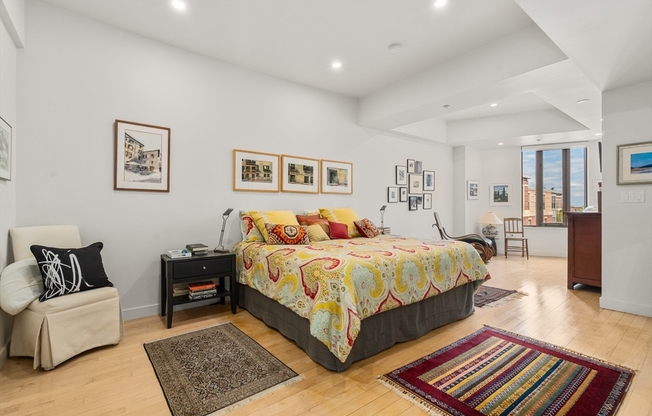 3 beds, 2 baths, 1,872 sqft, $9,250, Unit 608